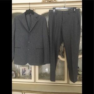 Express men’s gray striped suit size 36S/29-30. C:207-5/20/26